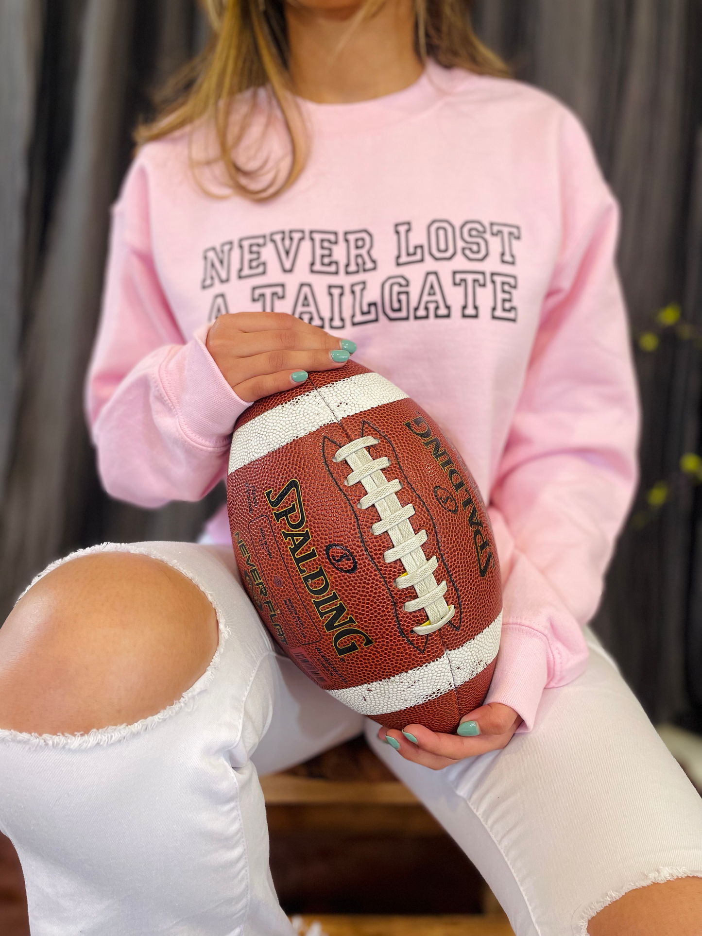 BABY PINK TAILGATE CROP SWEATSHIRT